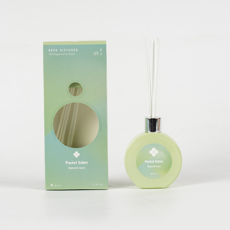 クラシックな香水瓶ホームフレグランス-ホームフレグランス