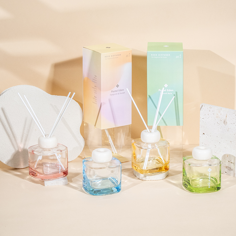 四角い透明なガラスの香水瓶リードディフューザー-アロマディフューザー工場