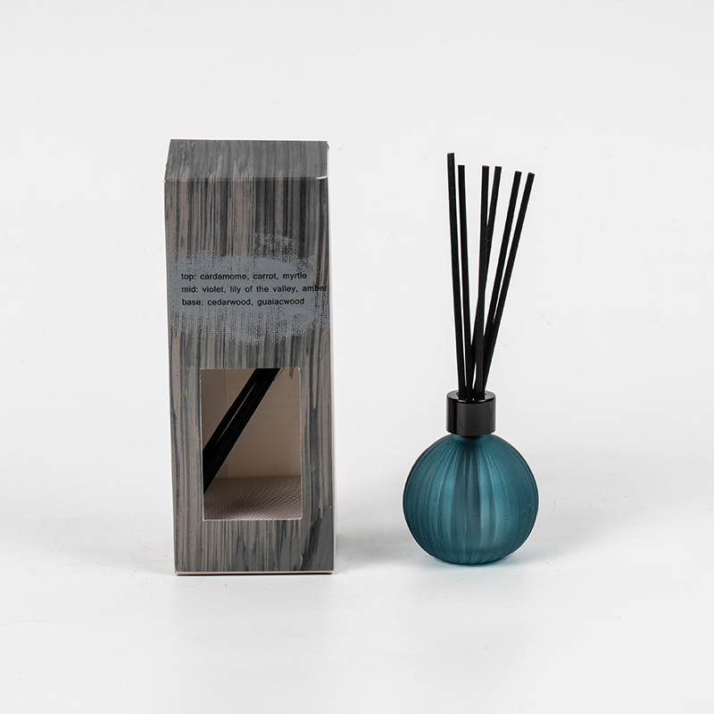 縦縞の小さなガラス球蒸発ボトルリードディフューザー-ホームフレグランスリードディフューザーメーカー