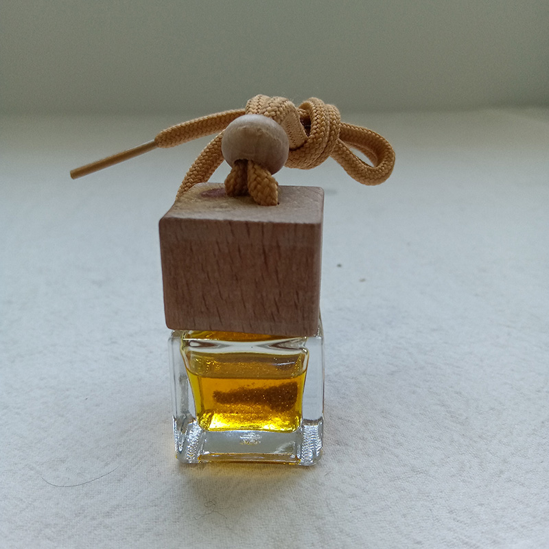 正方形の車用芳香剤ディフューザー吊り下げ/車用ボトル芳香剤/車用香水ディフューザー